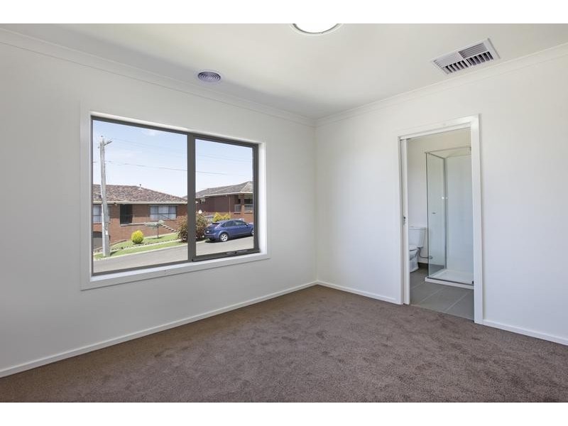 2B Royal Crescent, Hamlyn Heights VIC 3215