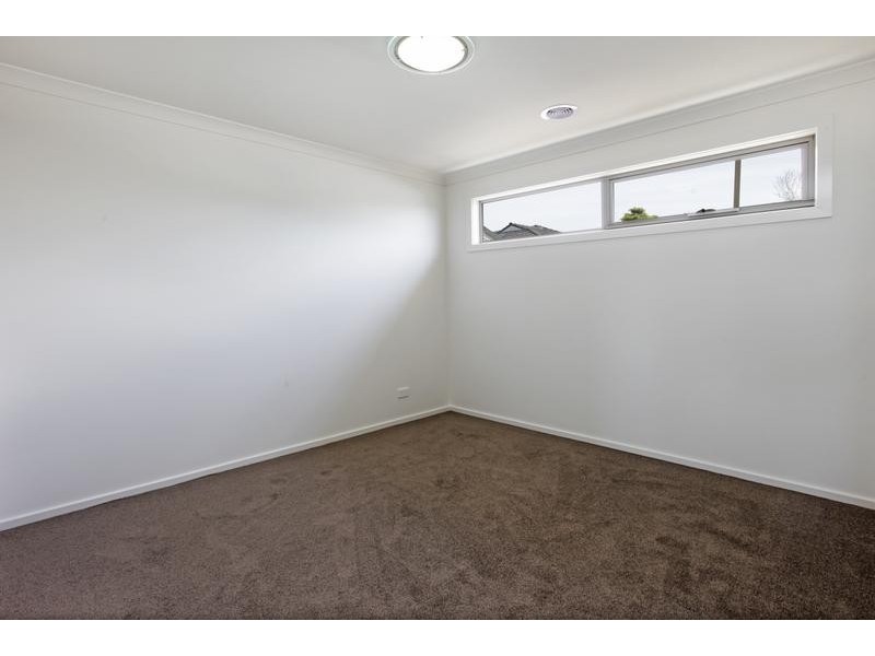 2B Royal Crescent, Hamlyn Heights VIC 3215