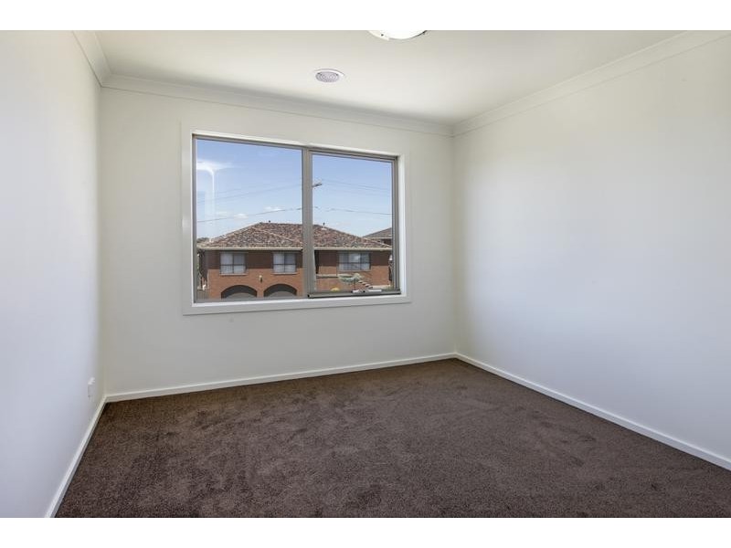 2B Royal Crescent, Hamlyn Heights VIC 3215