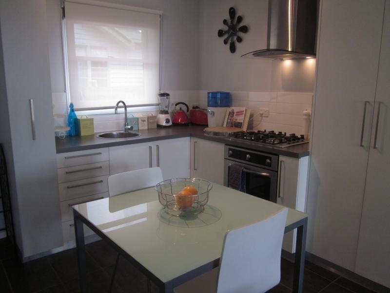 1/17 Carey Street, Hamlyn Heights VIC 3215