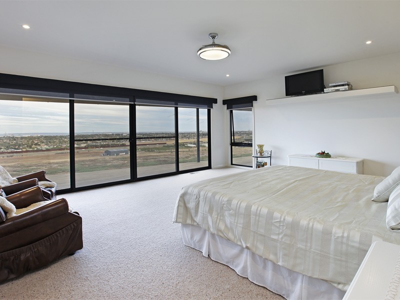 30 Kulina Drive, Lovely Banks VIC 3221
