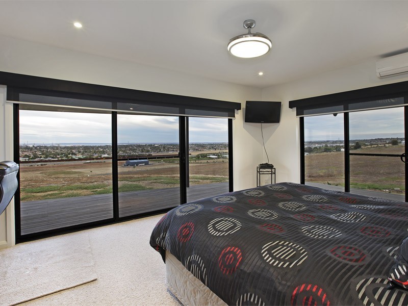 30 Kulina Drive, Lovely Banks VIC 3221