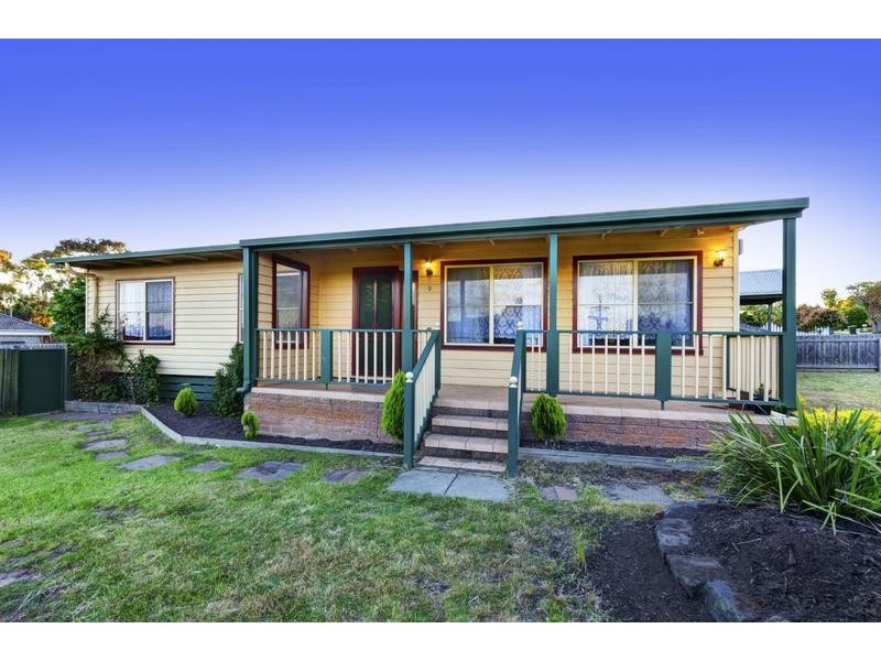9 Karana Avenue, Grovedale VIC 3216