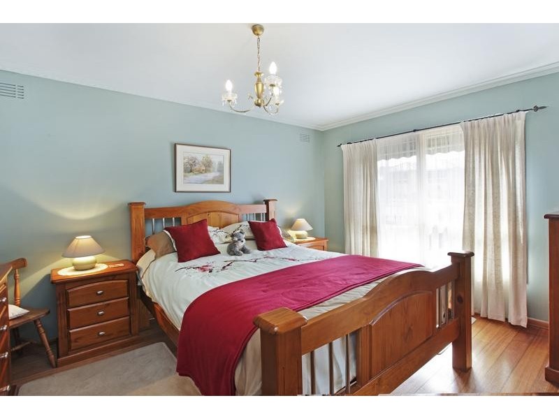 10 Glengarwyn Road, Leopold VIC 3224