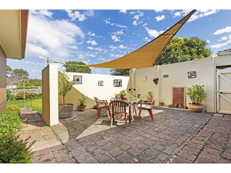 10 Glengarwyn Road, Leopold VIC 3224