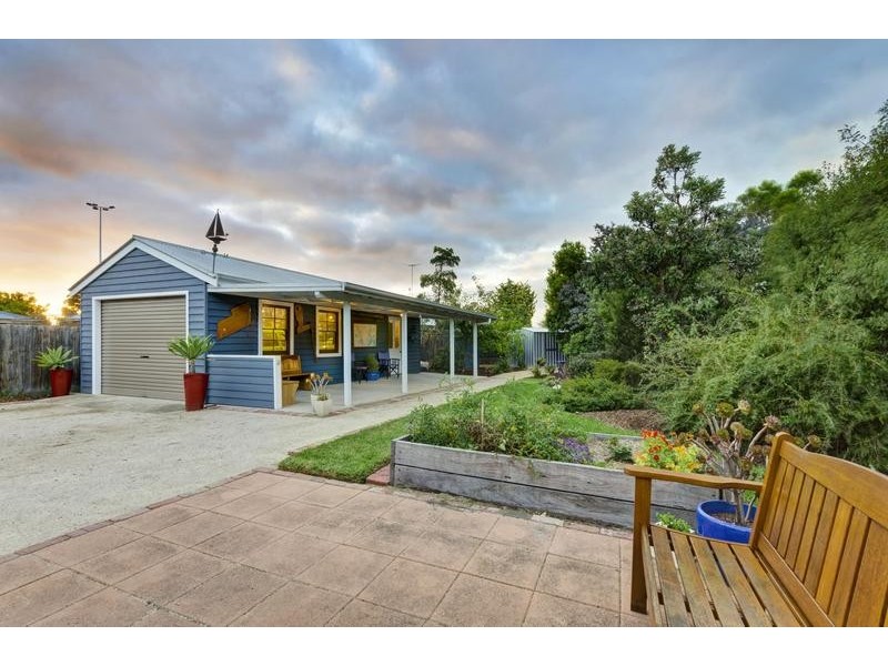 19 Ensby Street, East Geelong VIC 3219