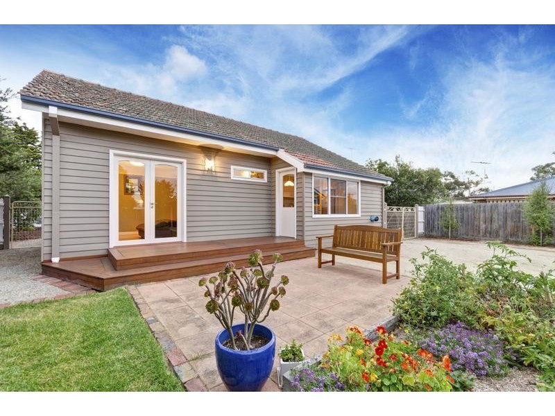 19 Ensby Street, East Geelong VIC 3219
