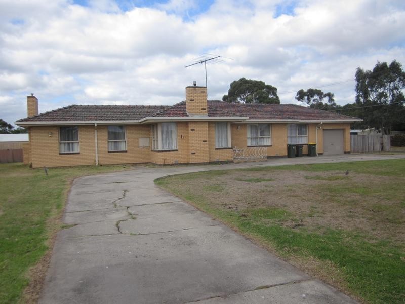 17 Helms Street, Newcomb VIC 3219