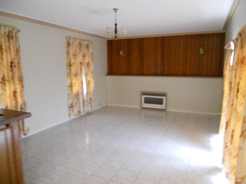 17 Helms Street, Newcomb VIC 3219