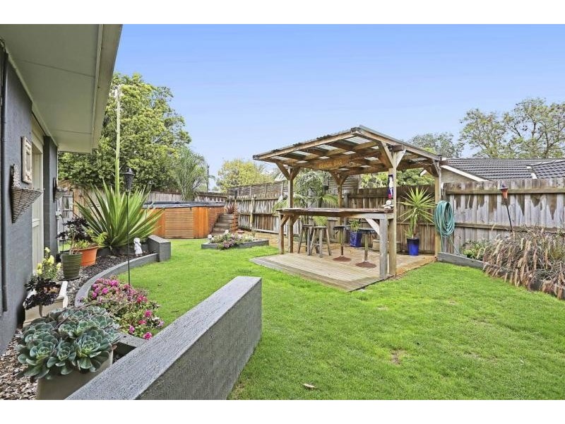 2 Dampier Court, Grovedale VIC 3216