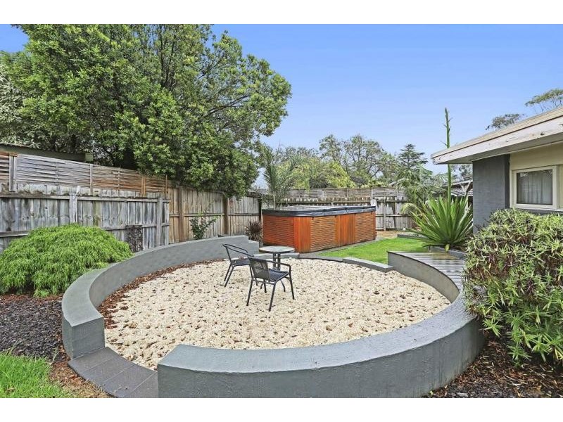 2 Dampier Court, Grovedale VIC 3216