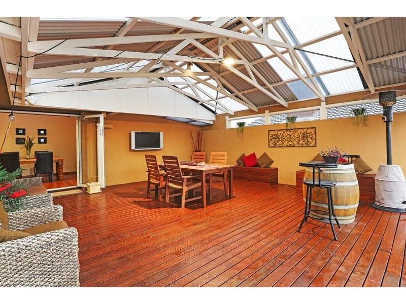 21 Banksia Square, Corio VIC 3214