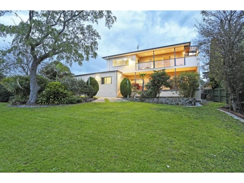 5 Eagleview Crescent, Bell Post Hill VIC 3215