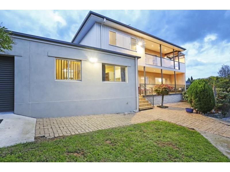 5 Eagleview Crescent, Bell Post Hill VIC 3215