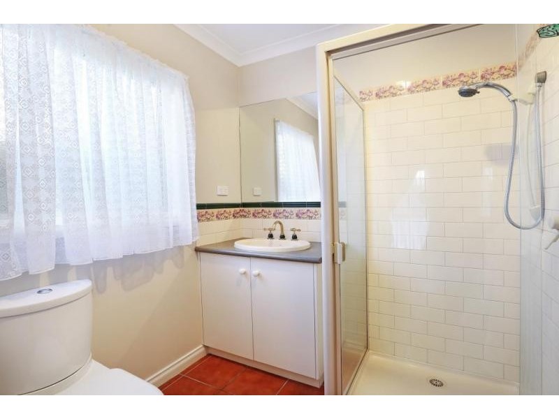 10 Kinsmead Street, Waurn Ponds VIC 3216