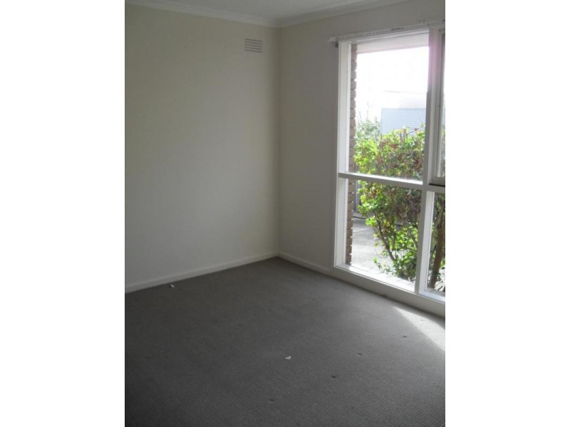 2/22 Roxby Street, Manifold Heights VIC 3218