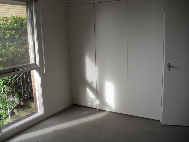 2/22 Roxby Street, Manifold Heights VIC 3218