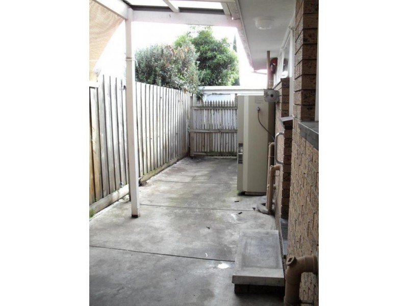 2/22 Roxby Street, Manifold Heights VIC 3218