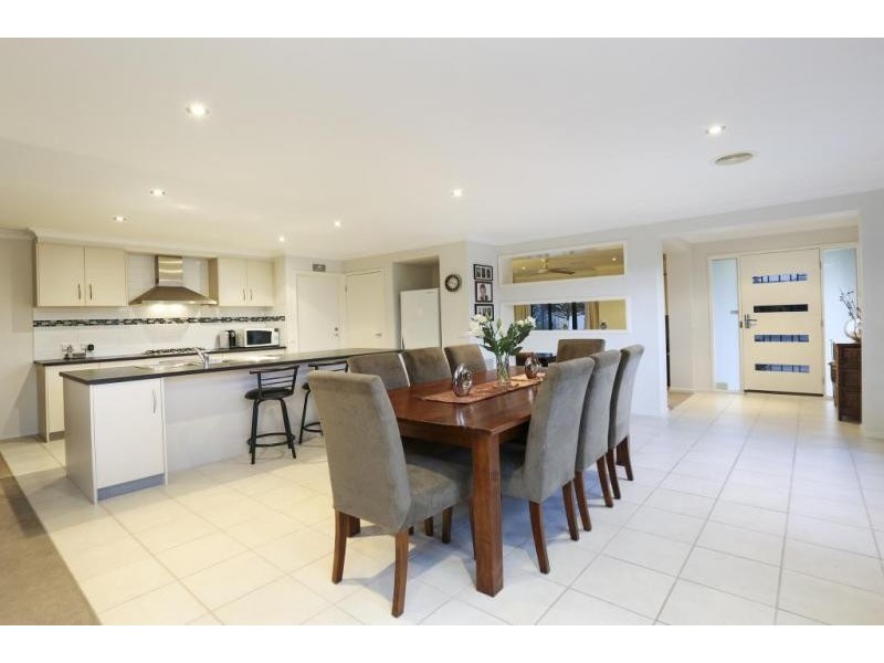 30 Barry Court, Grovedale VIC 3216