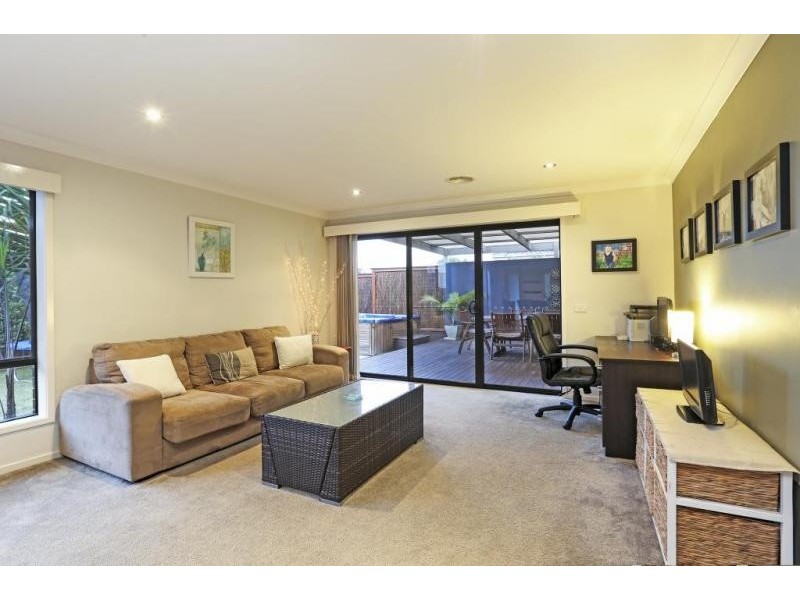 30 Barry Court, Grovedale VIC 3216