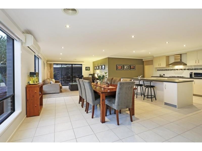 30 Barry Court, Grovedale VIC 3216