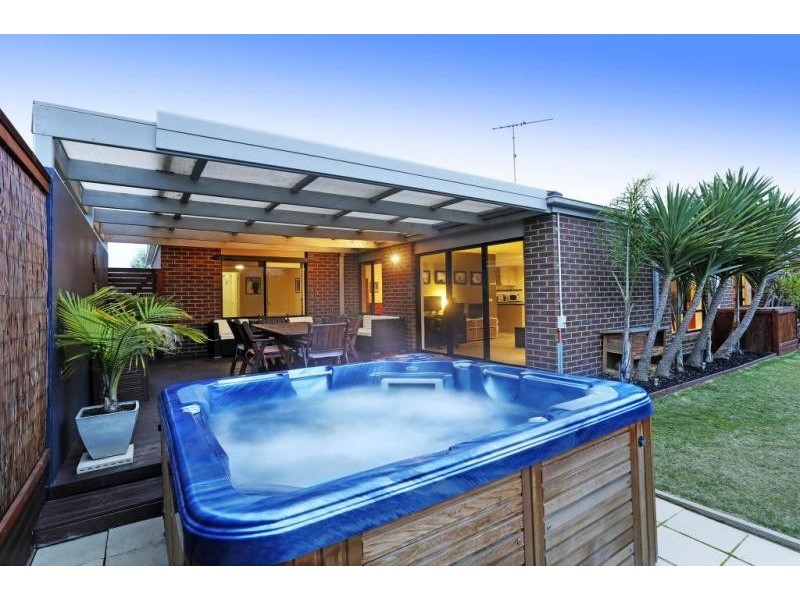 30 Barry Court, Grovedale VIC 3216