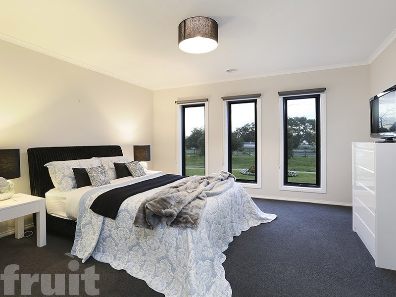 4 Pollard Drive, Leopold VIC 3224