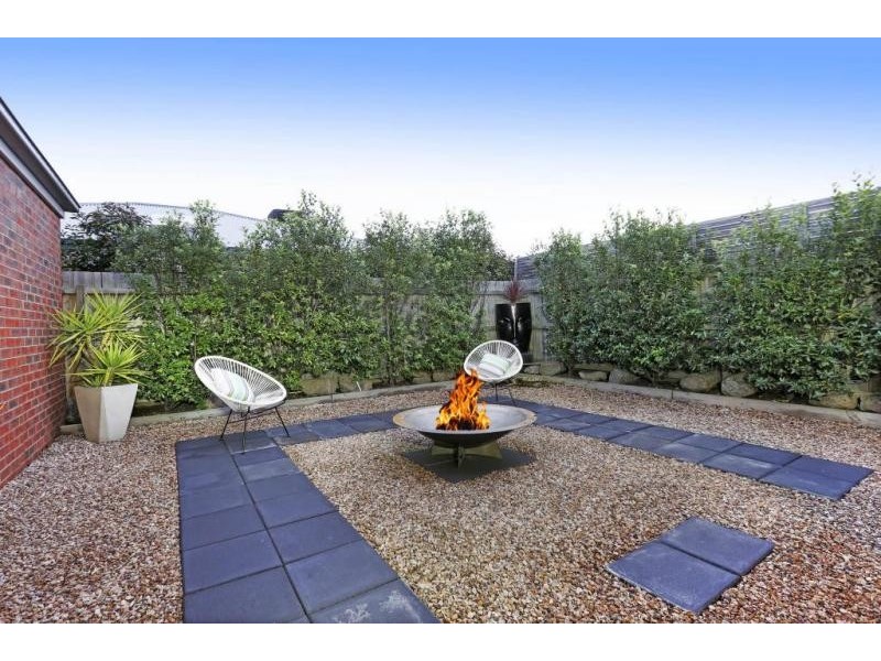 4 Pollard Drive, Leopold VIC 3224