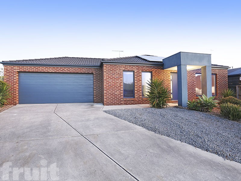 8 Newbank Court, Leopold VIC 3224