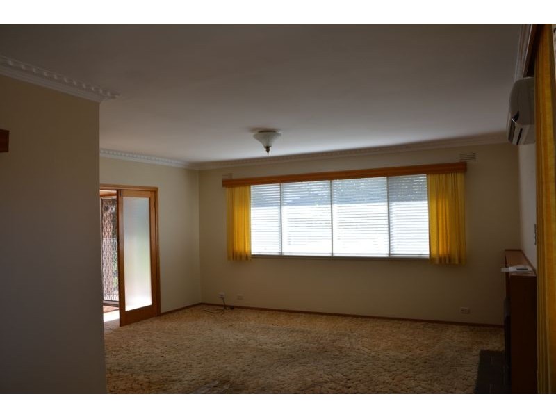 12 Cheltenham Road, Newcomb VIC 3219