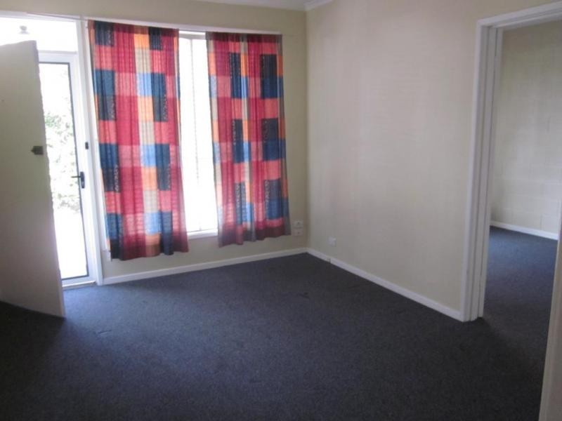 2/6 Bonsey Road, Highton VIC 3216