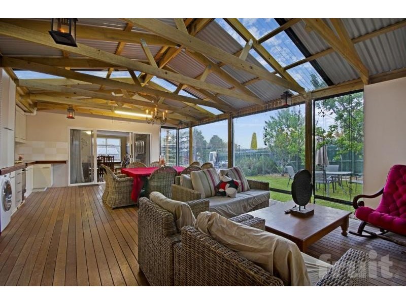 7 Wolseley Grove, Bell Post Hill VIC 3215