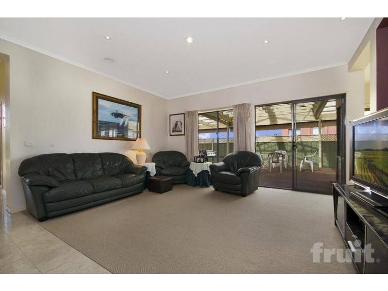 1 Stratford Way, Point Cook VIC 3030