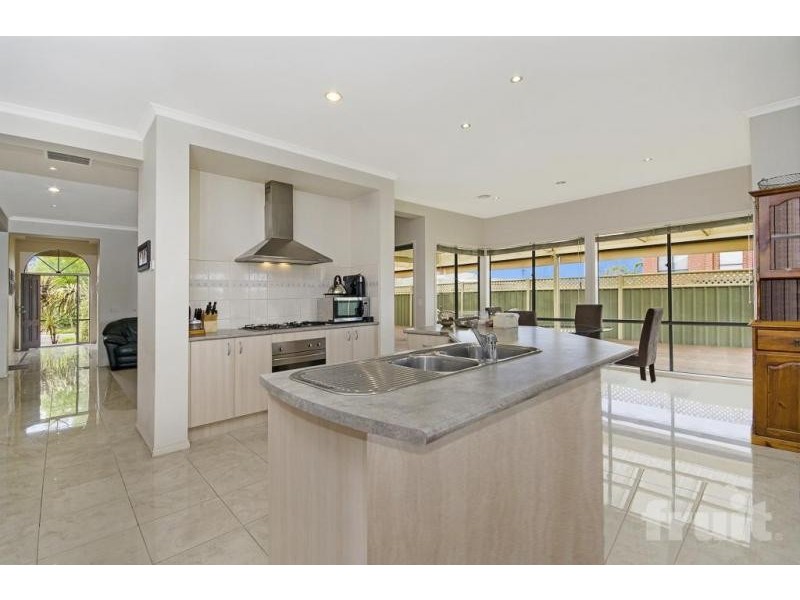 1 Stratford Way, Point Cook VIC 3030