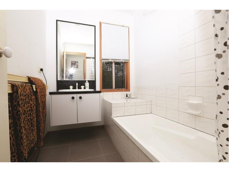 33 The Court, Leopold VIC 3224