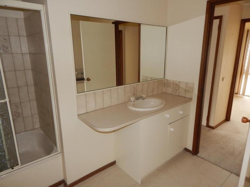 1/55 Thornhill Road, Highton VIC 3216