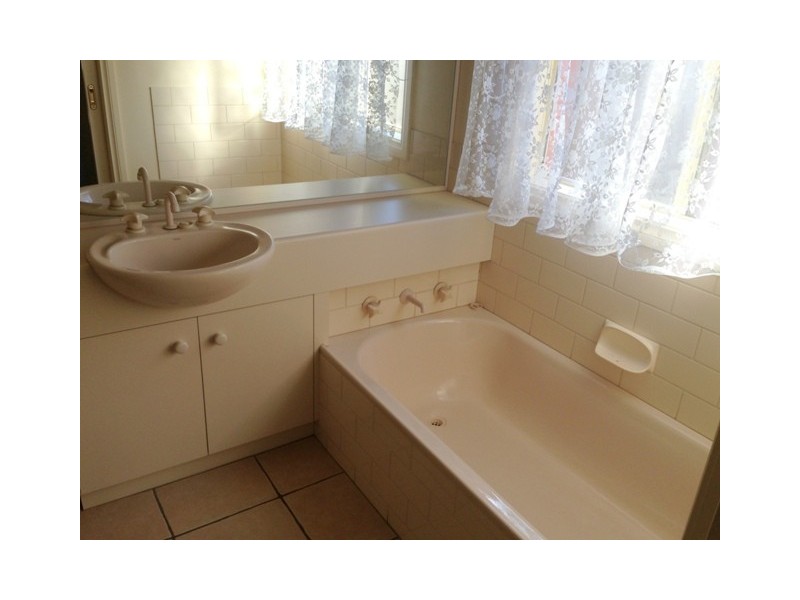 284 Wilsons Road, St Albans Park VIC 3219