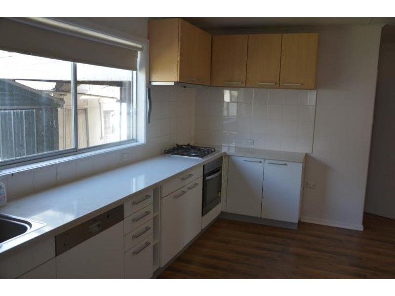 32 St Albans Road, East Geelong VIC 3219