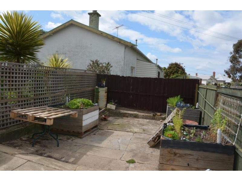 32 St Albans Road, East Geelong VIC 3219