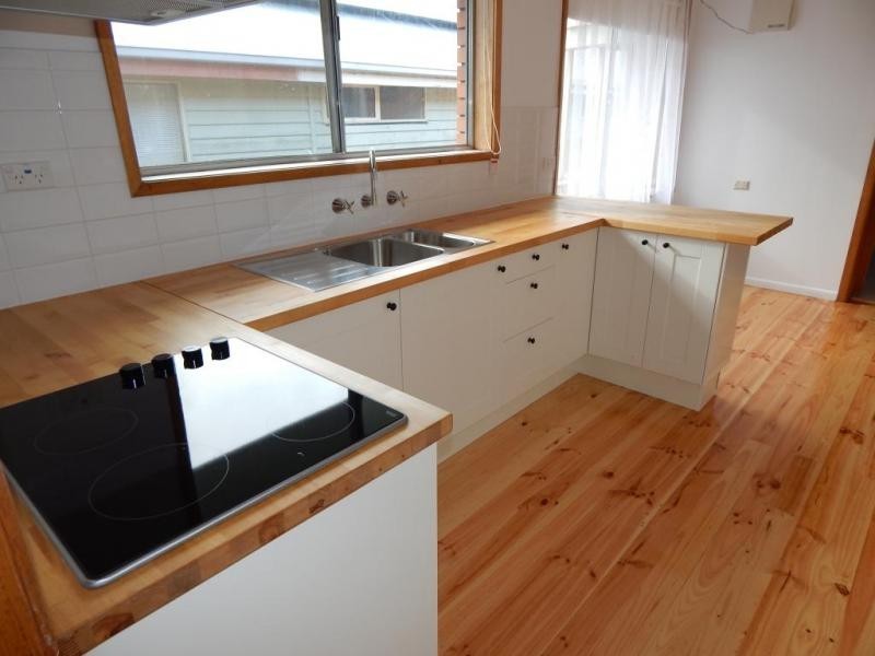 30 June Avenue, Hamlyn Heights VIC 3215