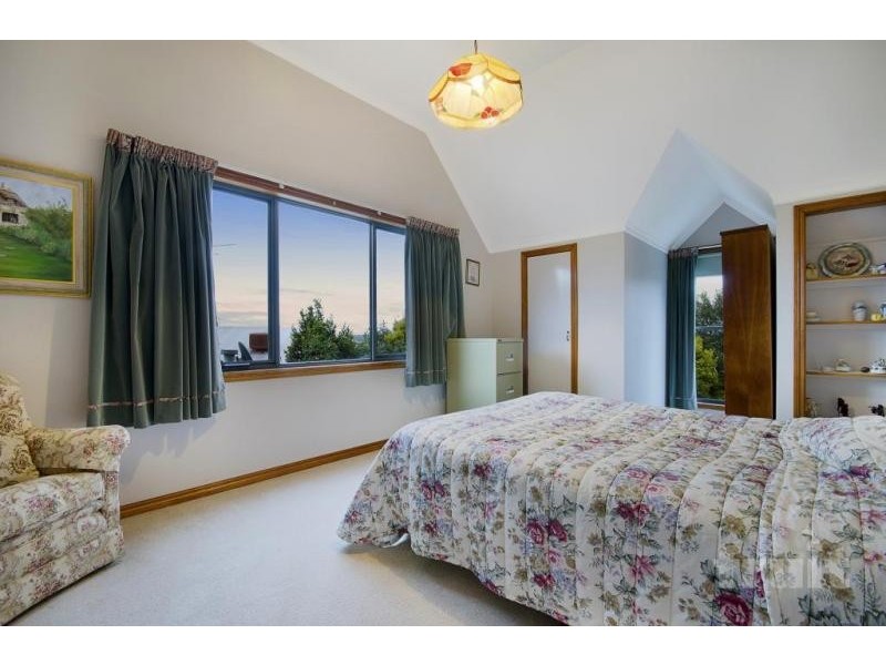 10 Ridgeview Court, Leopold VIC 3224