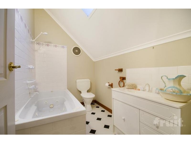 10 Ridgeview Court, Leopold VIC 3224