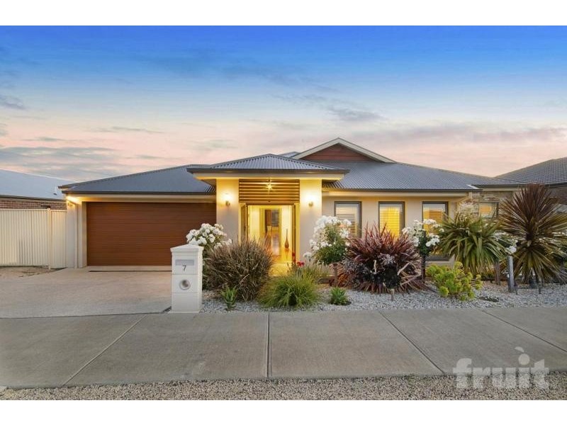 7 Sugar Gum Drive, Waurn Ponds VIC 3216