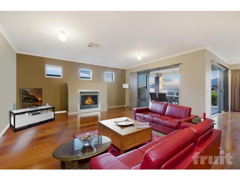 7 Sugar Gum Drive, Waurn Ponds VIC 3216