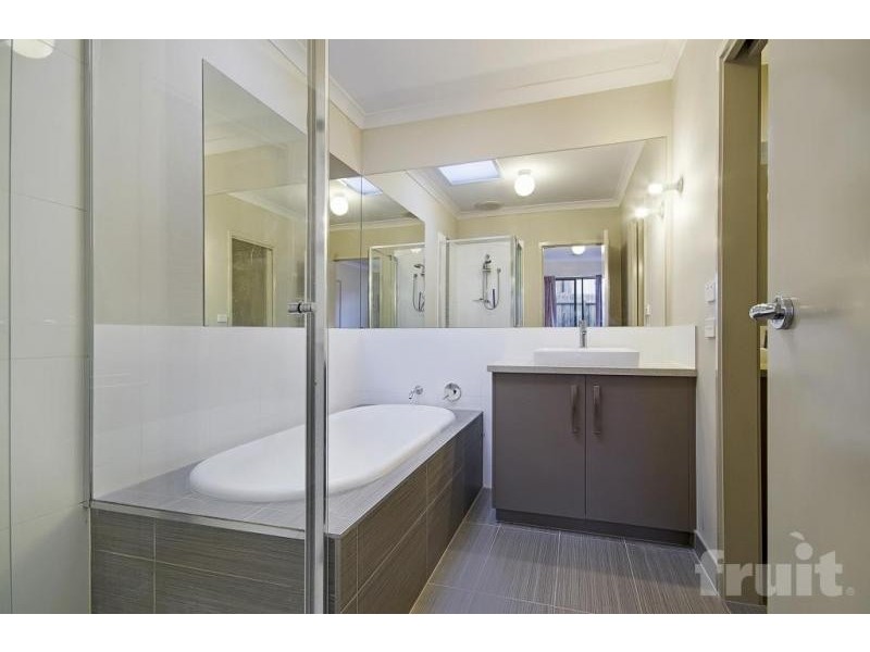 7 Sugar Gum Drive, Waurn Ponds VIC 3216