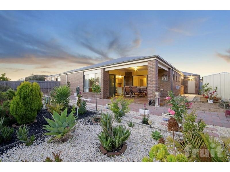 7 Sugar Gum Drive, Waurn Ponds VIC 3216