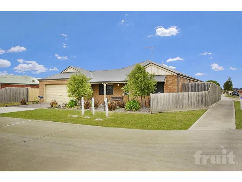 26 Carstairs Close, Grovedale VIC 3216