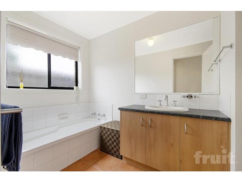 26 Carstairs Close, Grovedale VIC 3216