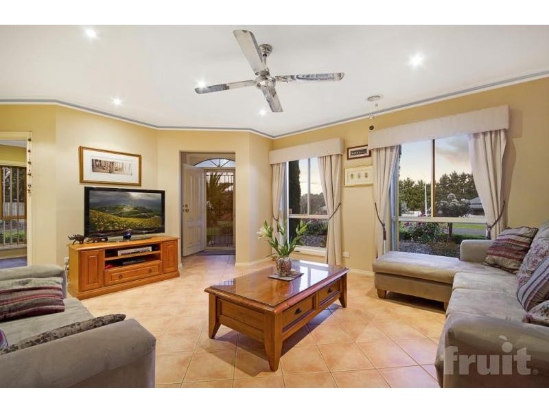 39-41 Washington Gardens, Leopold VIC 3224