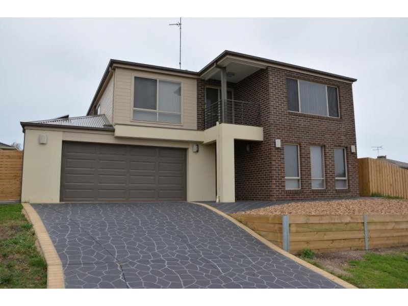 11 Burchill Court, Leopold VIC 3224